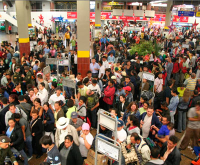 Terminal de Bogot� proyecta salida de 200.000 pasajeros este fin de semana