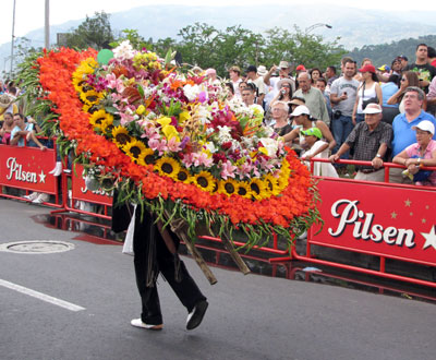 Viva la feria de las flores en Santa Elena Viva la feria de las flores en Santa Elena