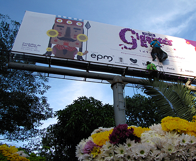 Gigantes de Flores, homenaje a eventos culturales patrimonio de Colombia Gigantes de Flores, homenaje a eventos culturales patrimonio de Colombia