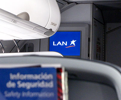LAN habilita el uso de celulares con modo avión en sus vuelos