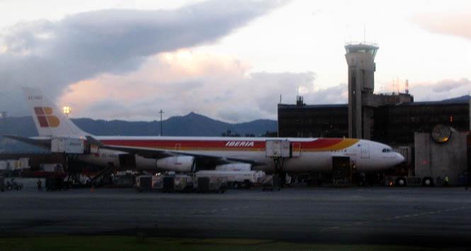 Por coronavirus, aerolíneas suspenden operaciones en el José María Córdova Por coronavirus, aerolíneas suspenden operaciones en el José María Córdova