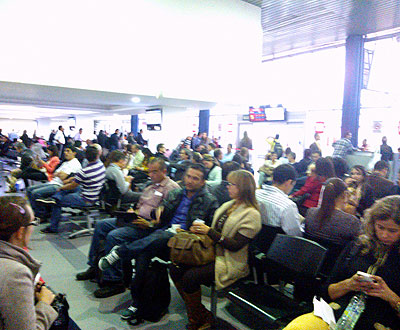 Protestas en el Puente Aéreo por retrasos de Avianca en los vuelos Protestas en el Puente Aéreo por retrasos de Avianca en los vuelos