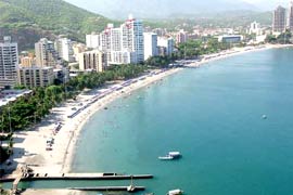 Gobierno financiará recuperación de playa de Santa Marta