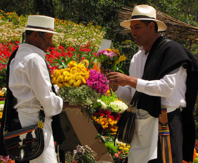 Se realizó el Trueque de Flores de la Feria de las Flores 2013
