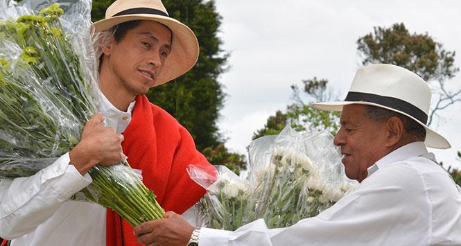 Se realizó el Trueque de Flores de la Feria de las Flores 2019 Se realizó el Trueque de Flores de la Feria de las Flores 2019