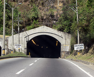 Autopistas de la Montaña tendrían 131 túneles